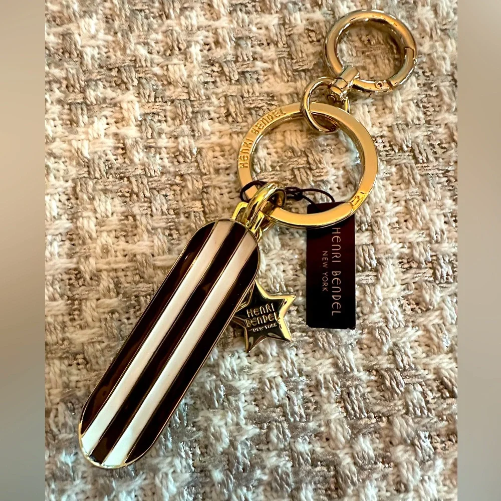 Incredibly HTF Henri Bendel Skateboard/Star Keychain Bag Charm NWT! Mint!